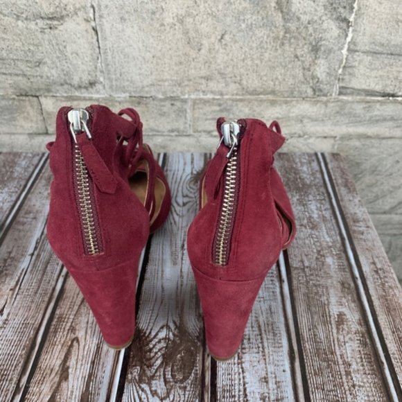Halogen Sydney Block Heel Burgundy Suede Pump - Picture 5 of 7